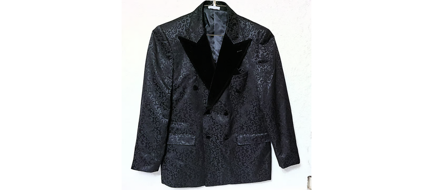 Luxe Broquet Suit