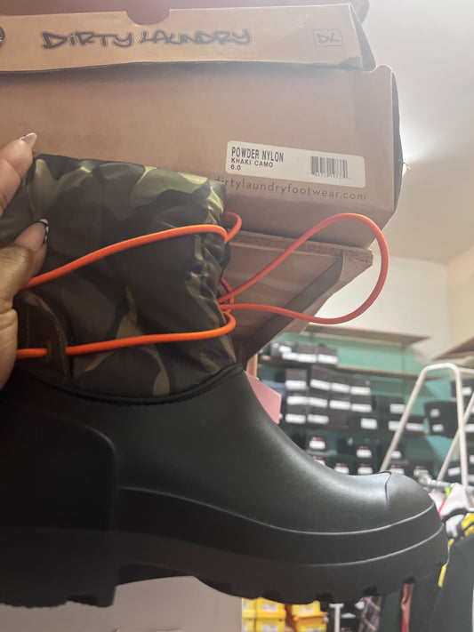 Powder Nylon Boot